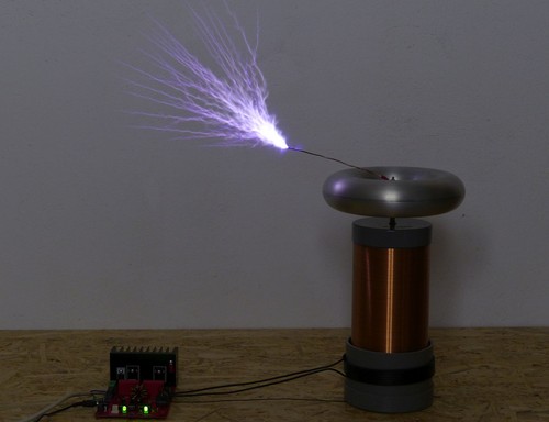 Bobina tesla 230v - tesla, toroide