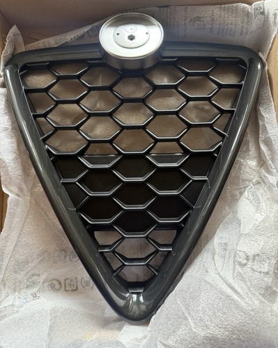 Scudo griglia nera alfa - nera,