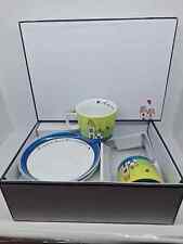 EGAN COOP SET 2 TAZZE CAPPUCCINO PIATTINI IL VILLAGGIO A COLORI QUI DA NOI 2023