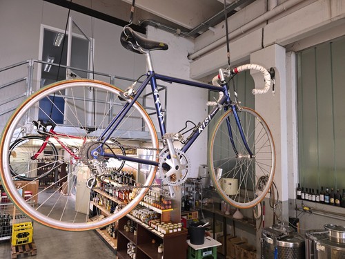 Bici corsa ragazzo risi - da,