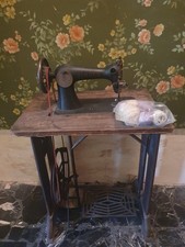 ANTICA MACCHINA DA CUCIRE SINGER BASE IN GHISA D'EPOCA (1899).