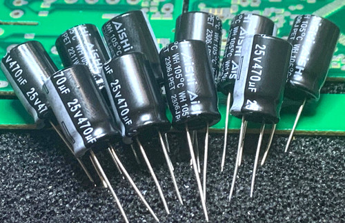 10pz 470uf 25v 105 - 10pz.,