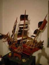 stupendo veliero (la Santa Maria,)antico, affascinante, ben fatto, pregiato .