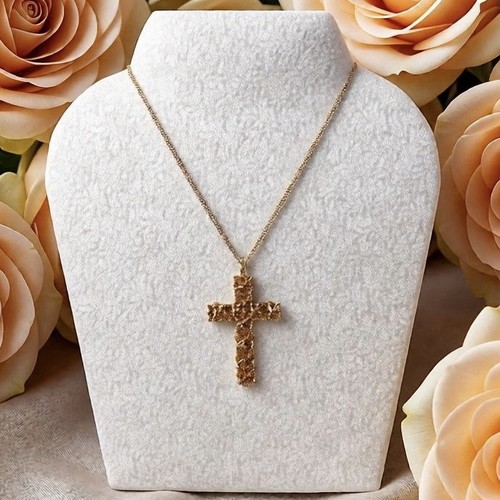Collana con ciondolo croce