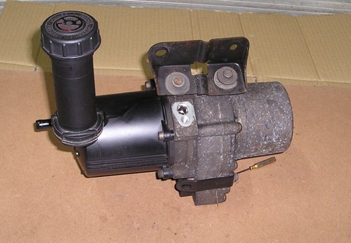 Pompa servosterzo elettrica - pompa,