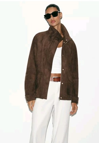 Cappotto corto nuovo con