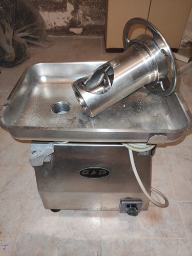 Tritacarne elettrico - tritacarne,