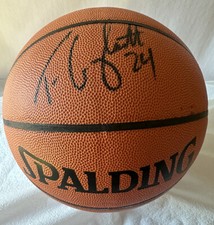 Pallacanestro firmata Tom