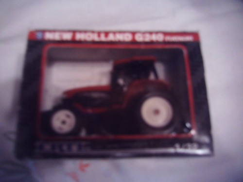 Ertl 324 new holland - new,