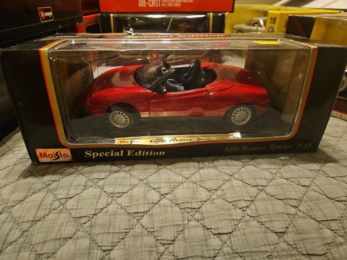 Maisto 1995 alfa romeo - maisto, 1/18