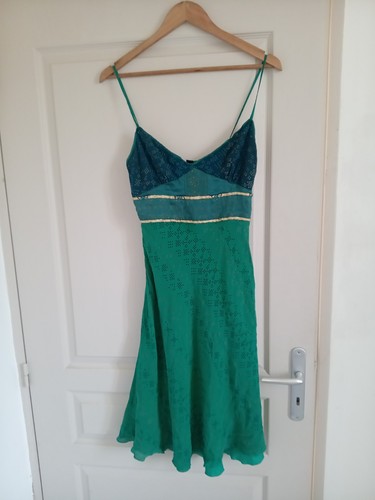 Robe vert emeraude - or, 100%