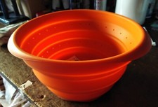 Scolapasta pieghevole silicone