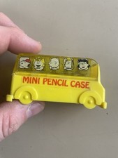 Mini affilamatite vintage Peanuts SNOOPY FRIENDS 2,5" scuolabus anni '70 cancell