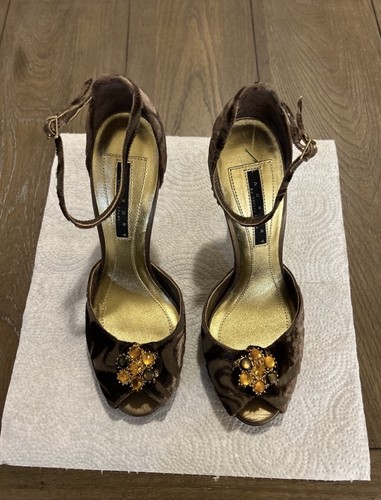 Lavanderia shelli segal - by,