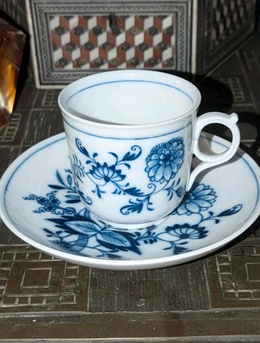 Meissen blue onion style - meissen, cup