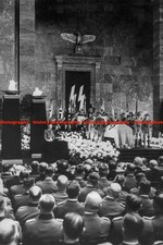 F028123 Heinrich Himmler speaks at state ceremony for Reinhard Heydrich 1942 WWI