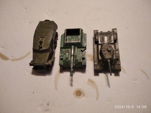 Lotto mezzi militari metallo - militari-, metallo-