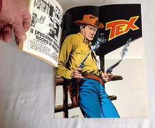 TEX TRE STELLE N.122 SULLE PISTE DEL NORD CON MANIFESTO LIRE 300 MAI APERTO