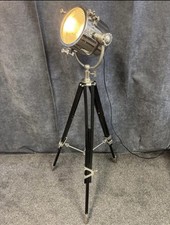 Piantana faro vintage, Lampada