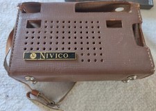 Radiolina antica, con custodia originale, marca NIVICO mod. 7TA-2