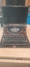 Vecchia macchina da scrivere