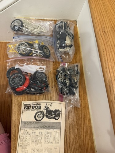 Lotto ricambi moto modellini