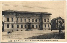Busto Arsizio (Varese). Piazza San Giovanni e Banca Nazionale di Credito.