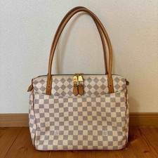 Louis Vuitton Shoulder bag