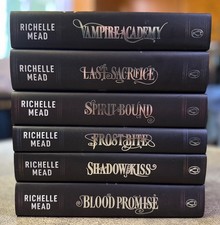 Richelle Mead VAMPIRE ACADEMY