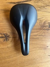 Sella specializzata ad arco