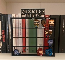 Espositore 4 piani Stranger