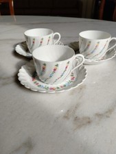 Richard Ginori - 3 Tazze da caffé e piattino in porcellana - Pittoria di Doccia 