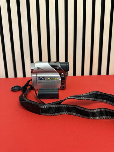 Videocamera jvc d225e - videocamera, gr-d225e