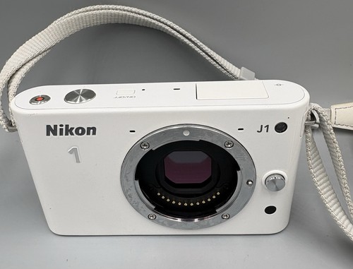 Nikon bianca non testata - non,