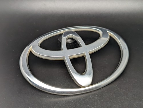 Toyota 110mm 2302 logo - logo, sigla