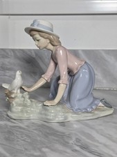 Nao By Lladro Ragazza