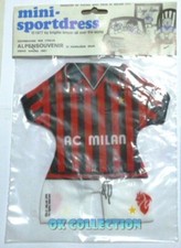 VECCHIO GADGET VINTAGE 1977 CALCIO FOOTBALL MINI MAGLIETTA PER AUTO : MILAN