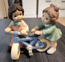 **Figurina PORCELLANA GOEBEL -