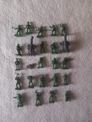 Plastic toy soldiers 72 - soldiers, 1/72