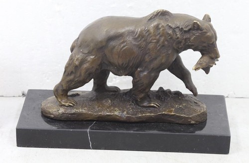 Orso con salmone scultura in - orso,