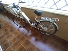 bicicletta elettrica uomo-donna