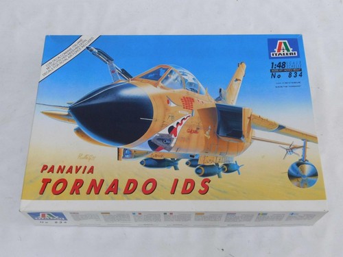 Modellino plastica 48 - in, 1/48