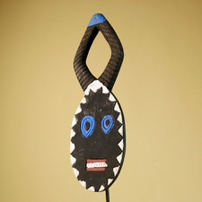 Grande maschera africana in