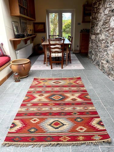 Tappeto soggiorno rosso kilim
