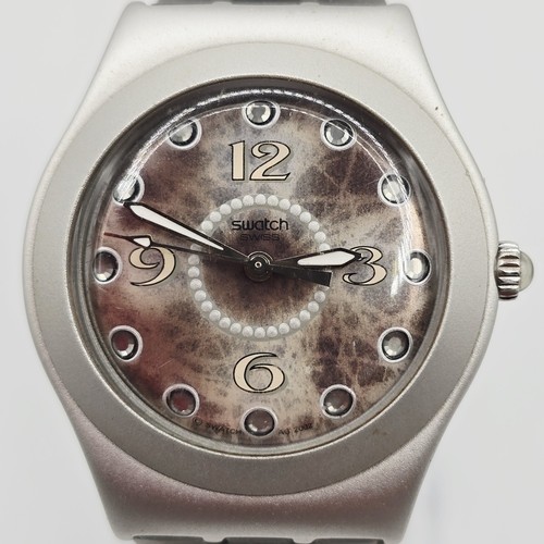 Swatch sparkling olive - swatch, irony