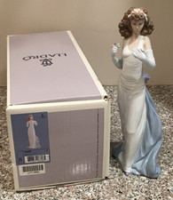 Lladro #6608 Glossy Figurine