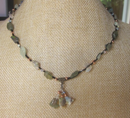 Collana gemme grezze nero - gemme,