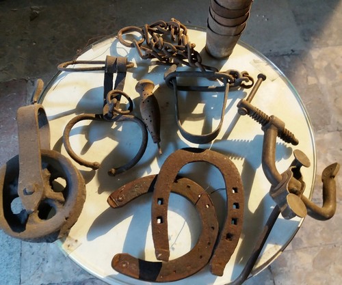 Svariati oggetti antichi in - oggetti,