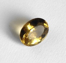 Quarzo citrino 3,60 gr. 18 carati. Taglio ovale 20x15 mm ca. Provenienza Brasile