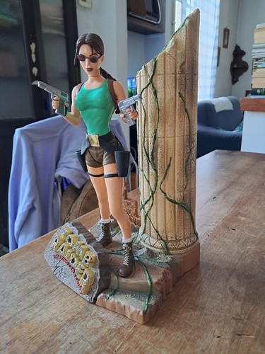Action figure lara - figure, croft